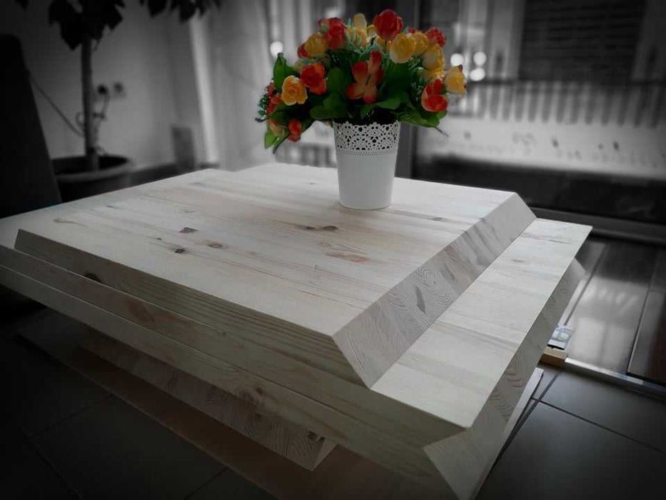 Producem blaturi (panouri) din lemn de pin cu lamela continua