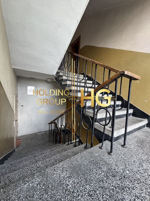 Продава се Четиристаен апартамент в Добрич, Център - 100 кв.м за 1240 €/кв.м - Снимка #6