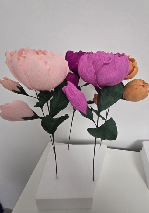 Flori / buchete/ aranjamente handmade din hartie creponata  - delicate, elegante si mereu proaspete