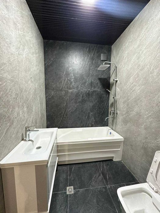 Продается дом на Сергелийском районе совершенно новый с ремонтом