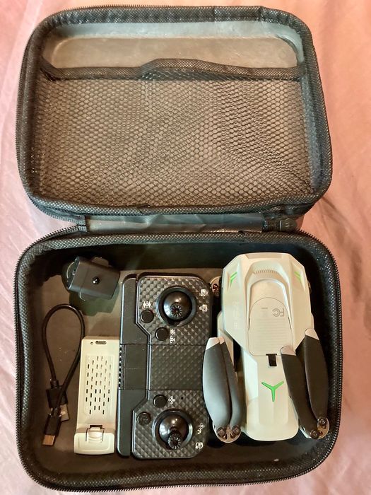 Сгъваем дрон с камера