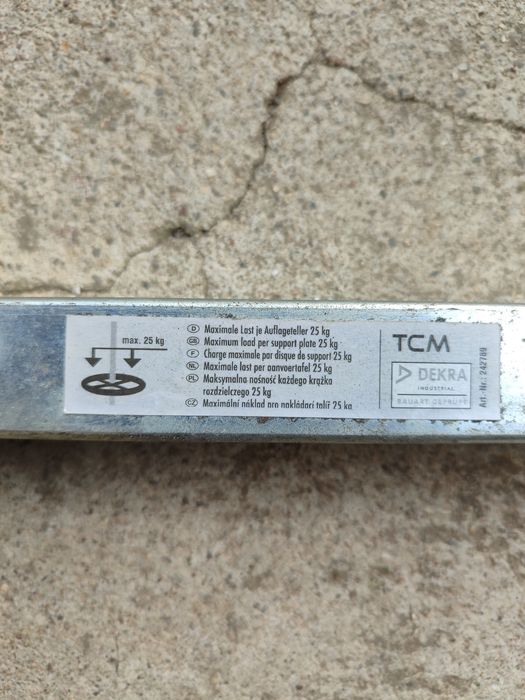 желязна стойка за джанти