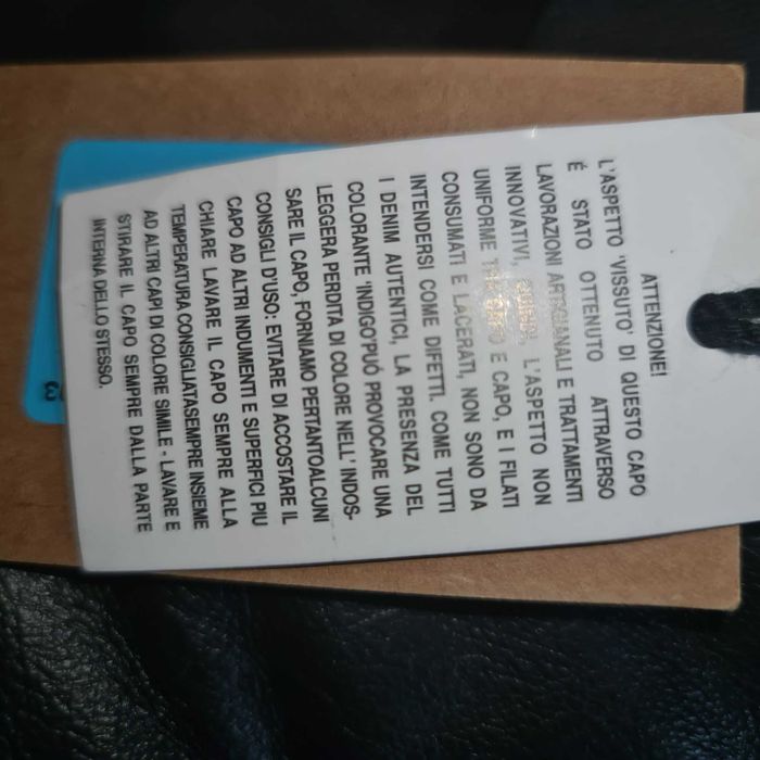 Тотална промоция само за Коледа-дънки-DSQUARED 2-от220лв на 180лв.