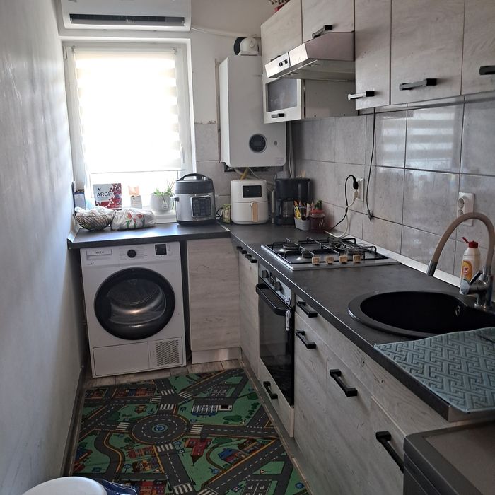 Vand apartament 2camere+living
