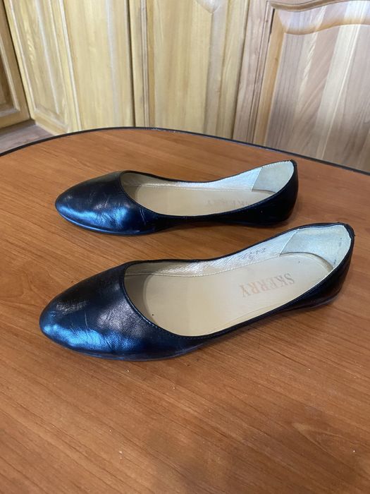 Продам женскую обувь