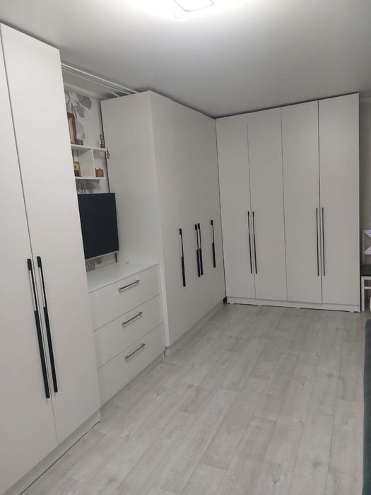 Продам 2 ух.комн кв район маг.Караван