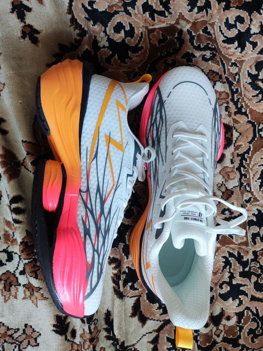 Кроссовки для бега