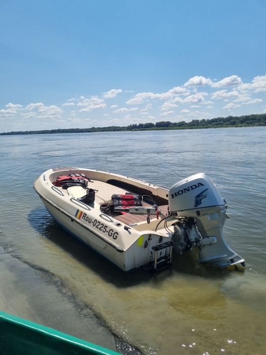 Barca Salupa cu motor Suhaia • OLX.ro