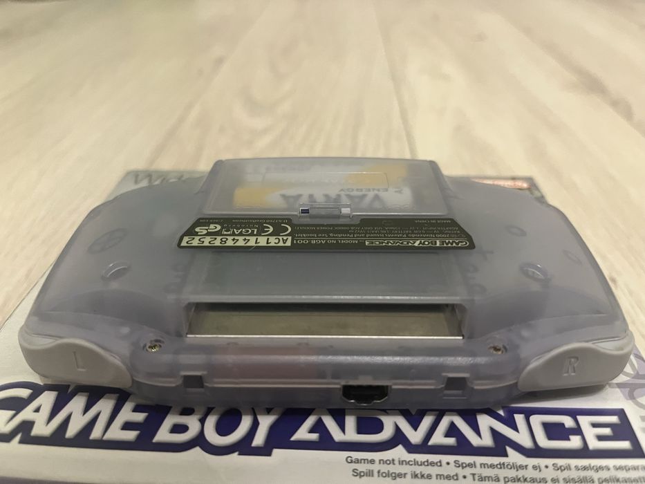 Nintendo Gameboy Advance Конзола