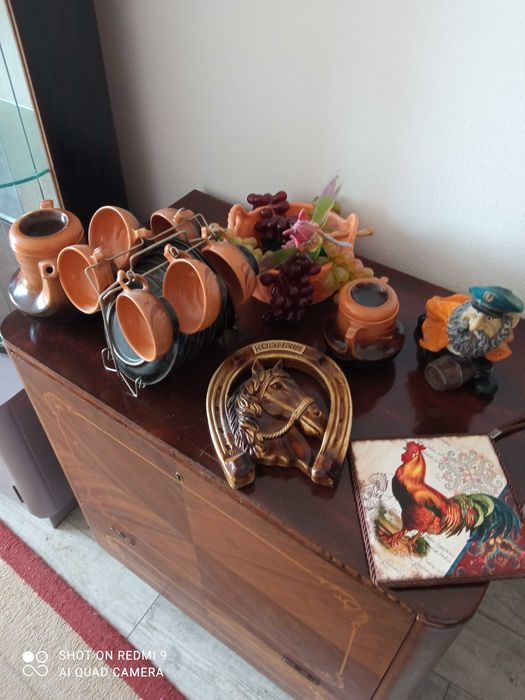 Bibelouri,căni porțelan,