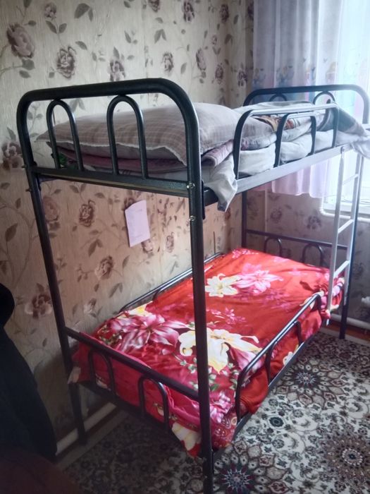 Двухярусная кровать