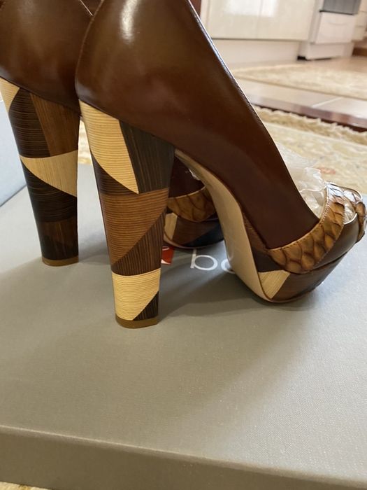 Женские туфли