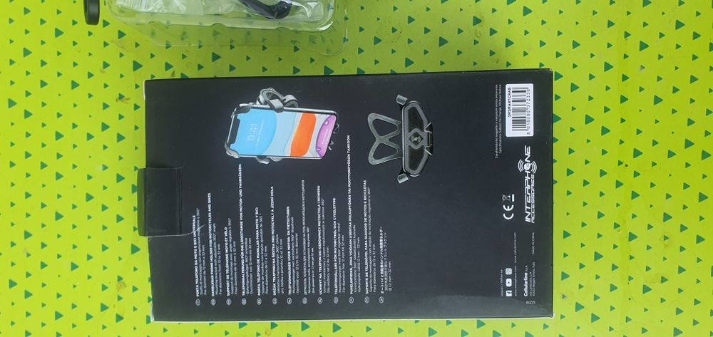 Нова универсална мото стойка за телефон Cellularline