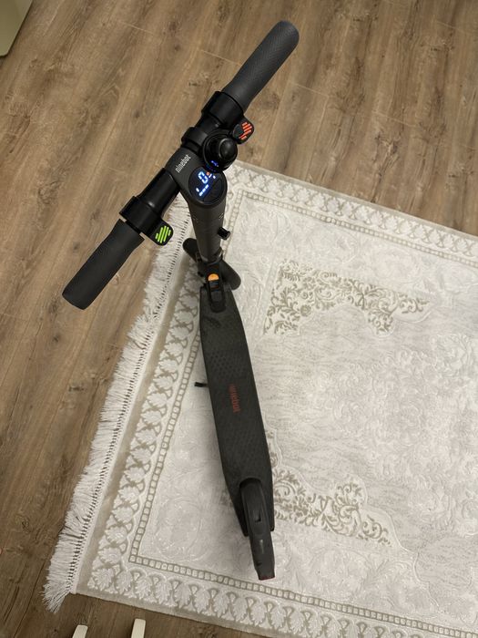 Самокат электрический Ninebot