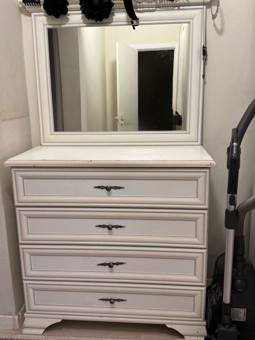 Спальный гарнитур