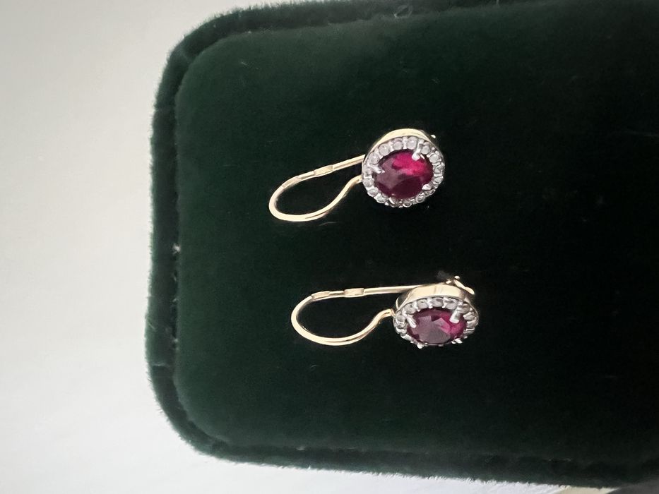 Продам детские золотые серьги