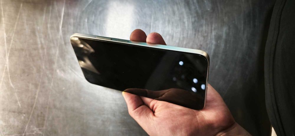 Продам Redmi 15  6/128