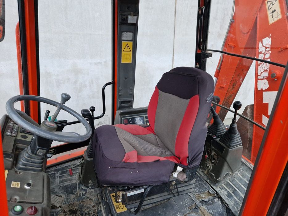 Buldoexcavator FA KOMATSU 698