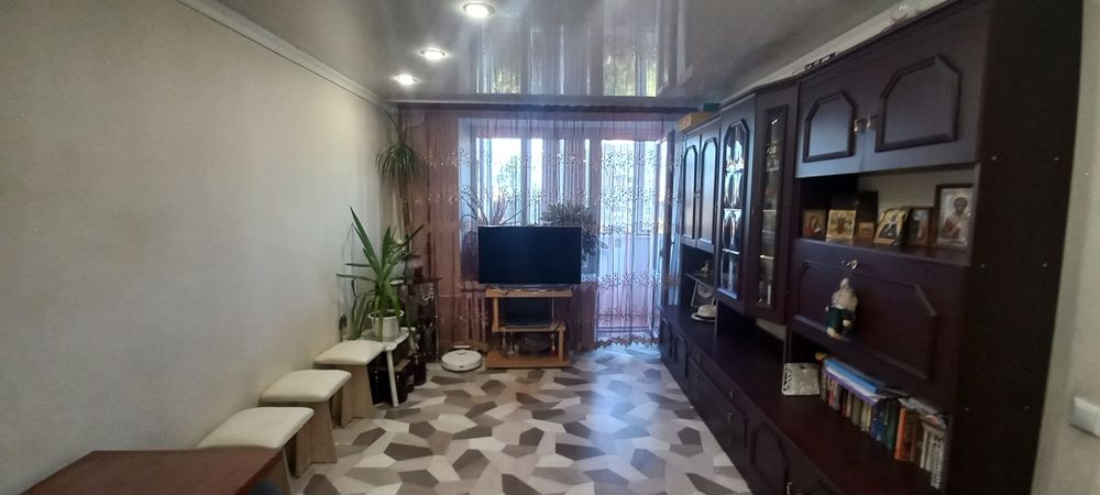 Продается  2 комнатная квартира