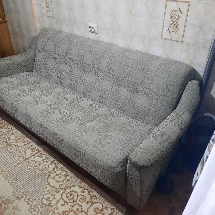 Продам диван 10000