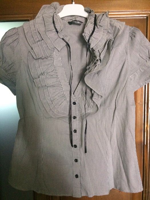 Vând bluzã, cãmasã