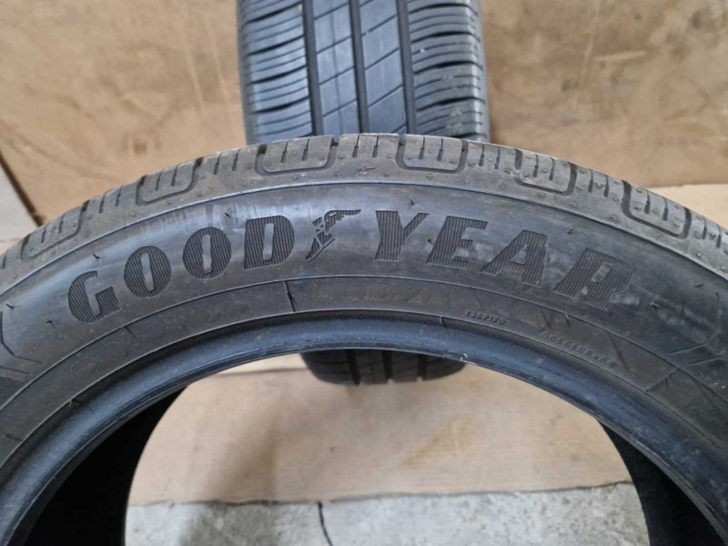 2 Goodyear R17 205/55
летни гуми
DOT1918