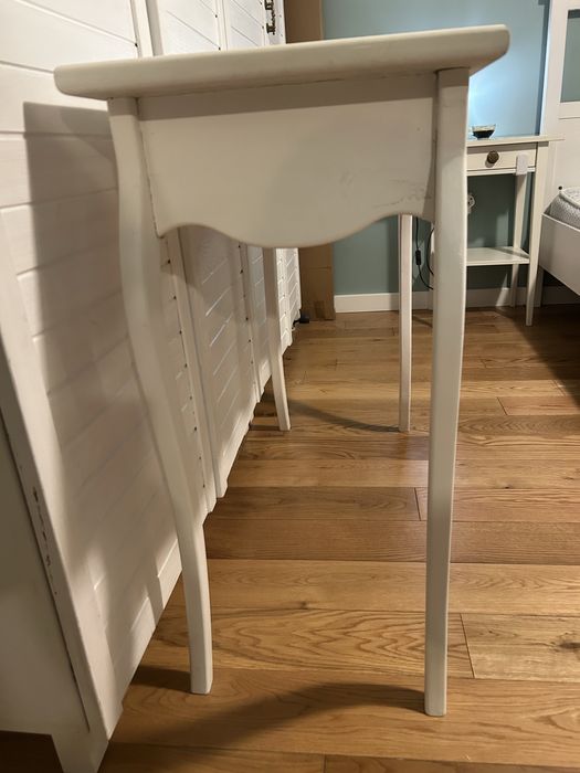 Дървена тоалетка бяла