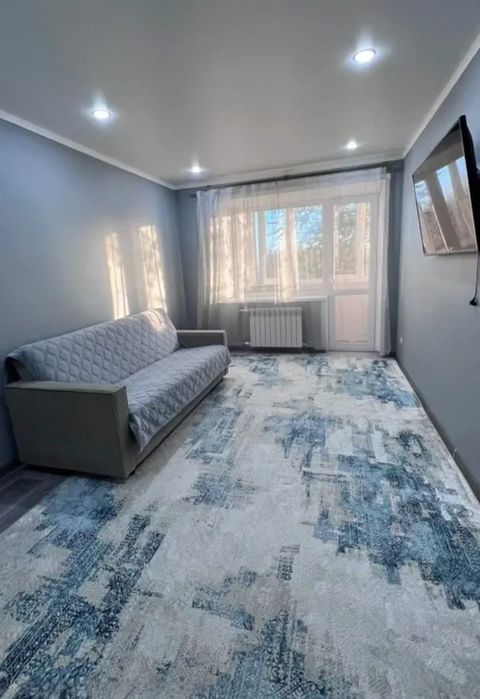 Продаётся 2 комн в центре М.Маметова