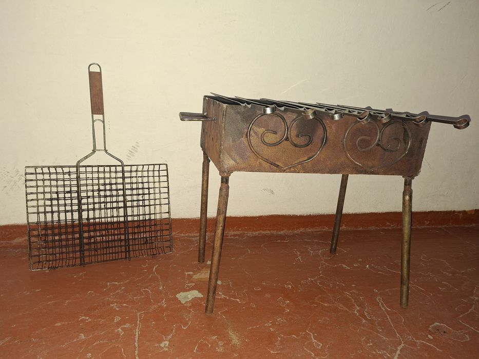 Мангал мини с шампурамы