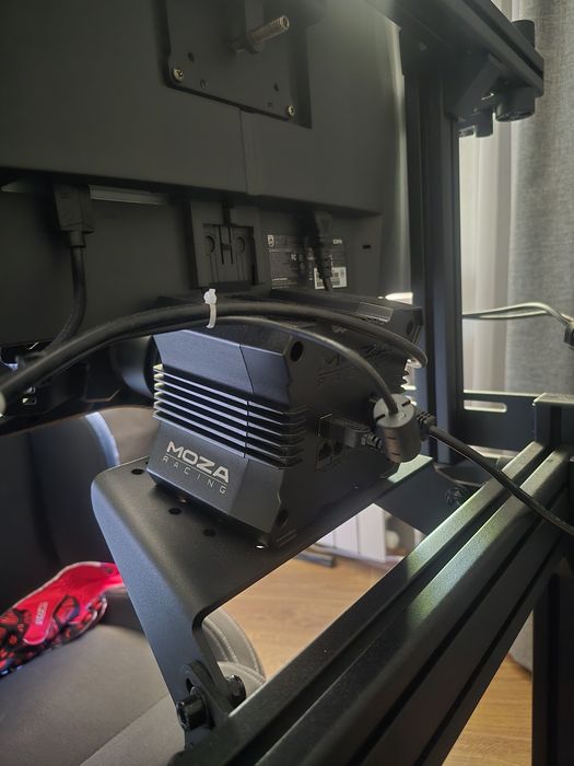 Simlab gt1 evo + слайдери + интегрирана стойка за 3 монитора за сим рейсинг sim racing rig кокпит cockpit