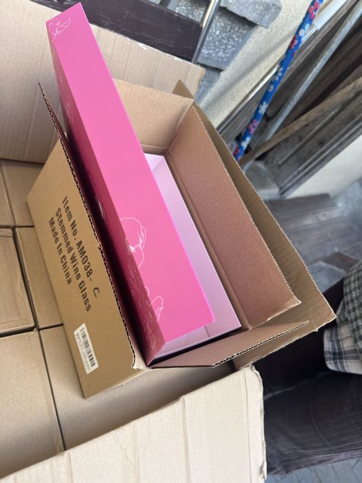 Pahar vin aniversar cadou