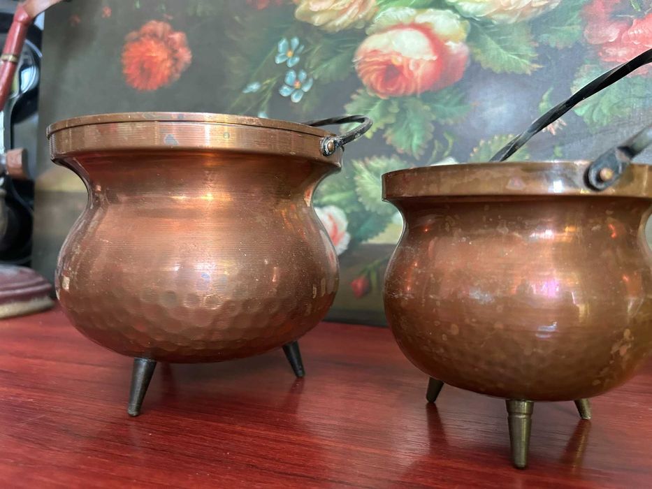 A291 set 3 ceaune de alama cu fier forjat 1kg, 12 cmH, 11cm H, 9cm H