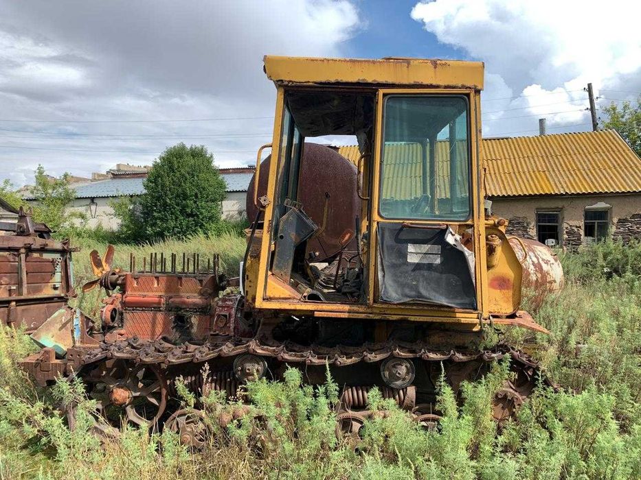 Продам трактор ДТ 75 гусеничный
