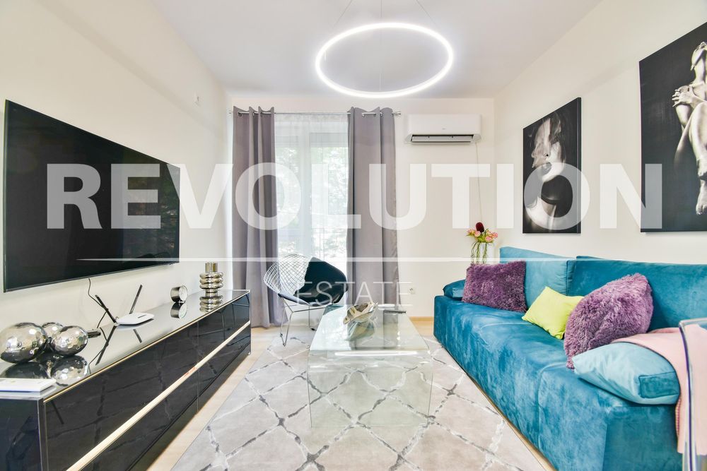 Дава се под наем Двустаен апартамент в София, Зона Б-5 - 70 кв.м за 766 € - Снимка #1