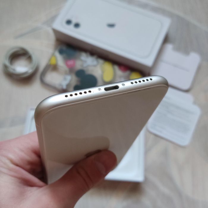 iPhone 11 с гарантией
