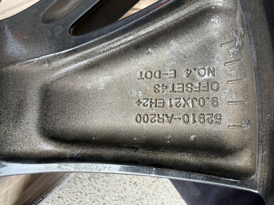 Диски оригинал 4шт. GENESIS KIA HYUNDAI