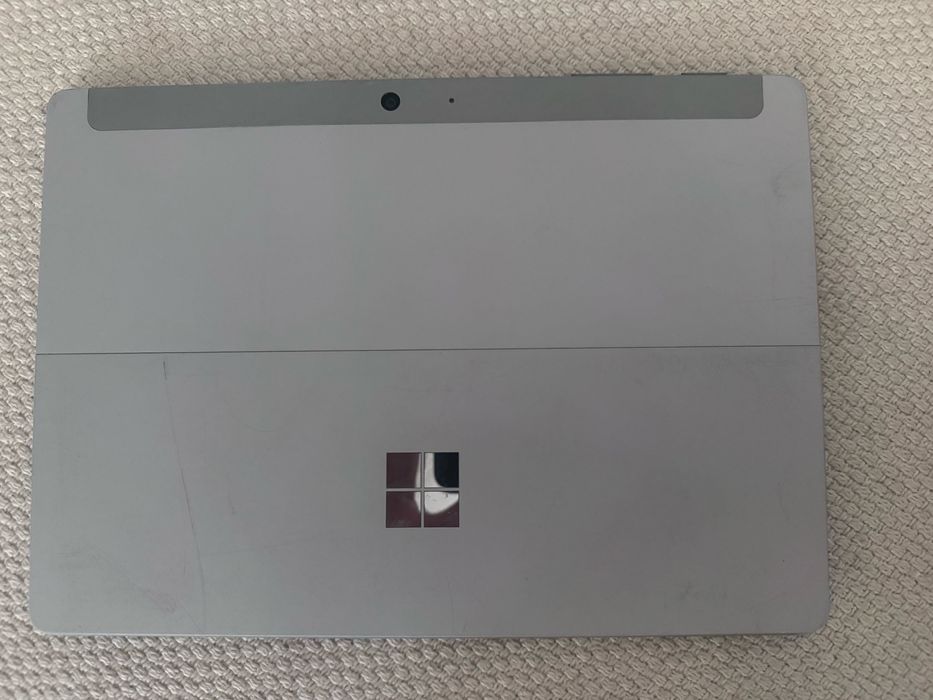 Microsoft Surface Go 3 лаптоп (8GB RAM, 128GB SSD, Core i3)