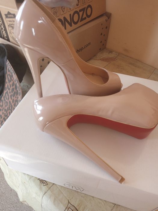 Дамски обувки 38 номер