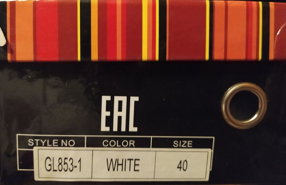 Срочно, босоножки на танкетке 40 размер(подойдёт на 41), 50$, натураль