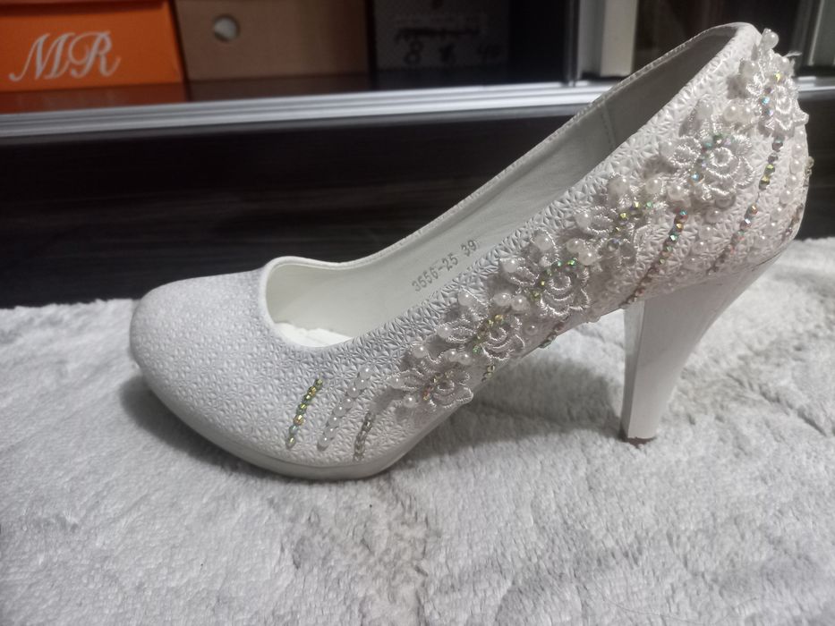 Toy bop chiroyli tufli