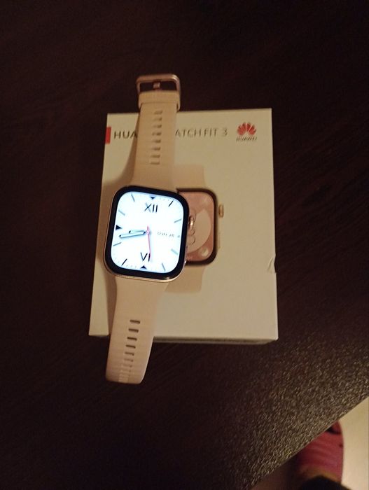 Телефон Redmi 5 C и часовник Huawei 40к