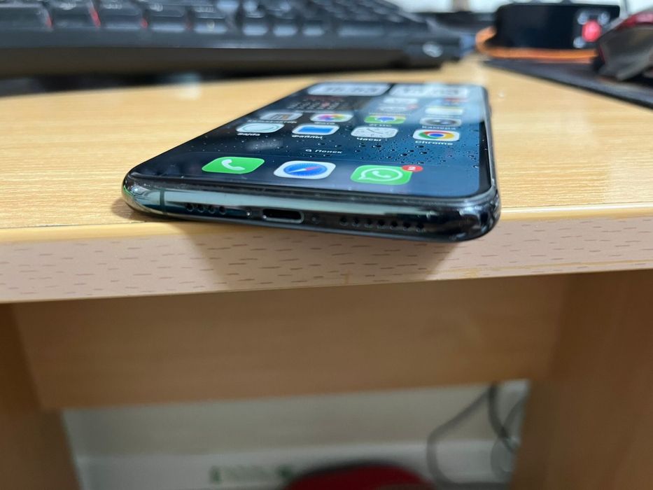 I phone 11 pro max 64 gb