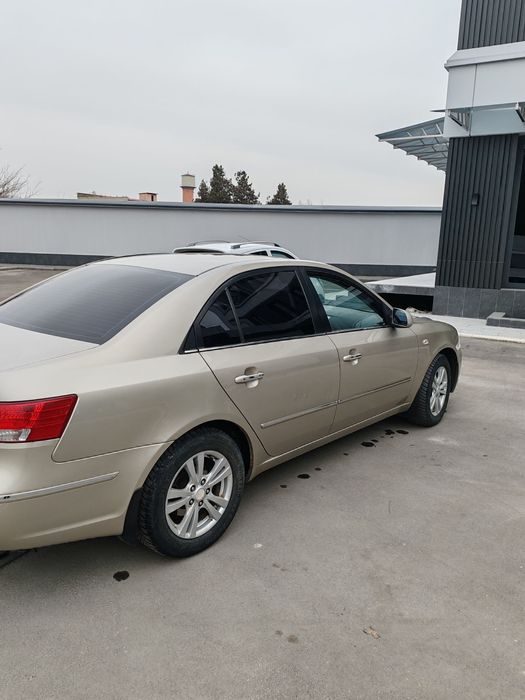 Hyundai Sonata 2008 yil