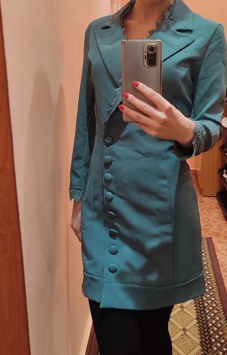 Дамска рокля тип сако