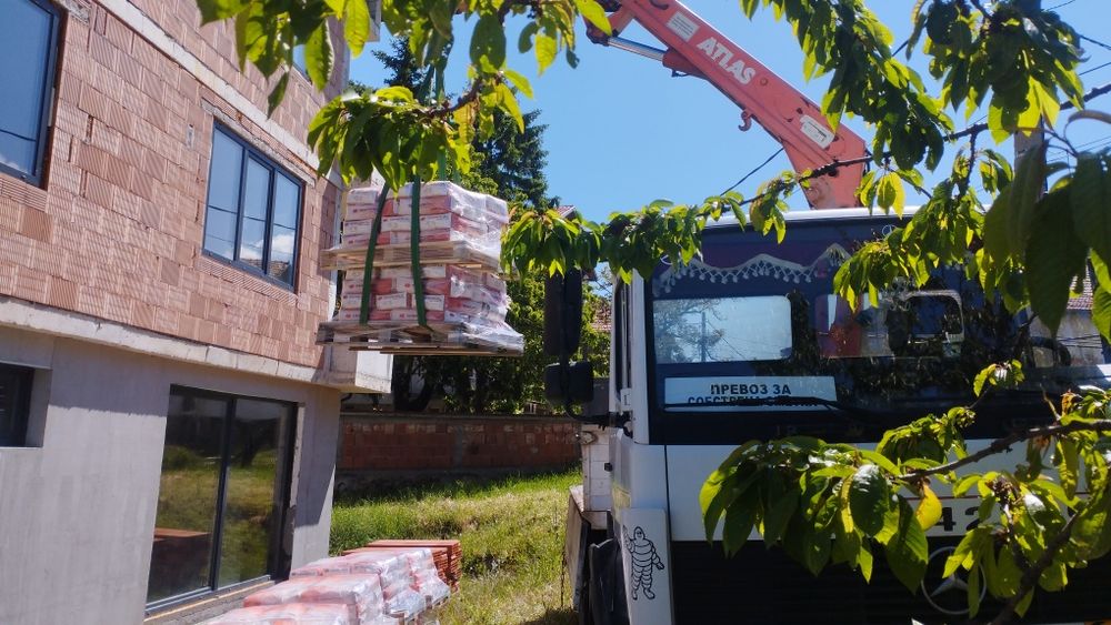 Транспорт с камион с кран и самосвал за София и околностите