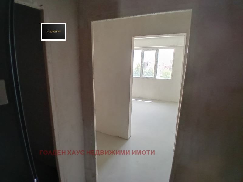 Продава се Двустаен апартамент в Перник, Изток - 64 кв.м за 770 €/кв.м - Снимка #5