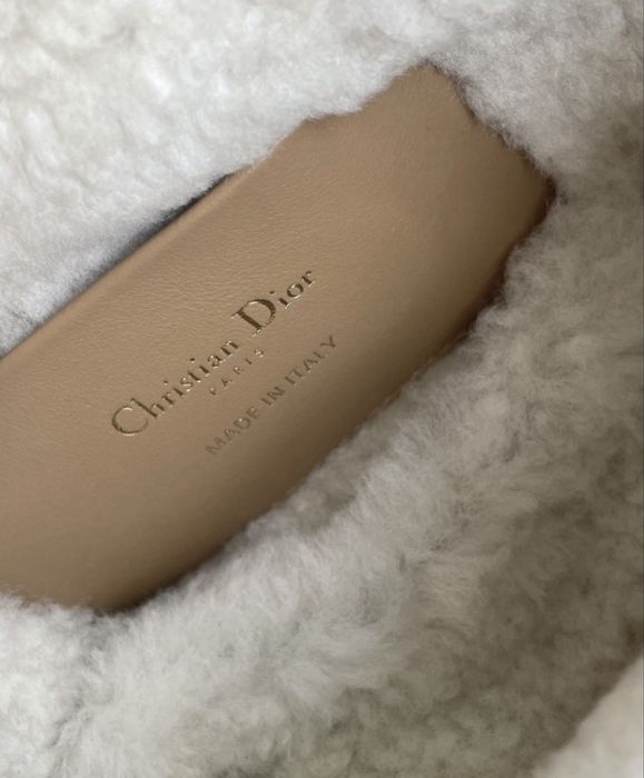 Dior чанта с пух