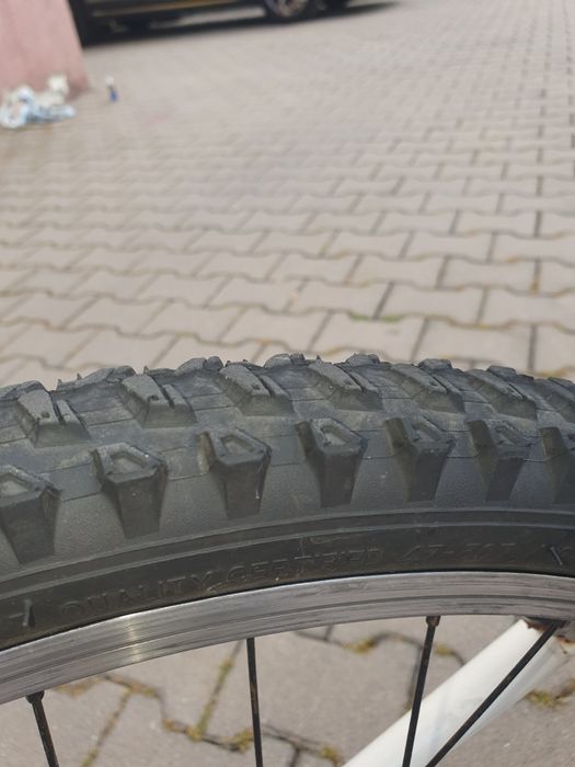 Bicicleta copii  Giant cauciucuri noi.