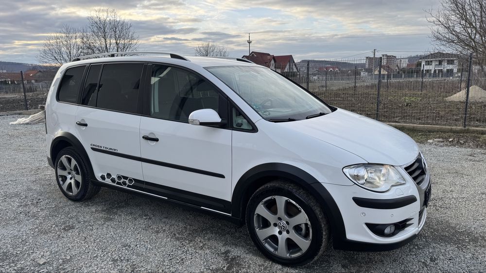Vw Touran Cross 2009 170 cp