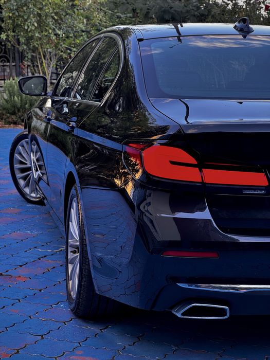 BMW 530d mild hibryd Luxury Line tva deductibil